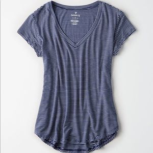 American Eagle Favorite Tee
